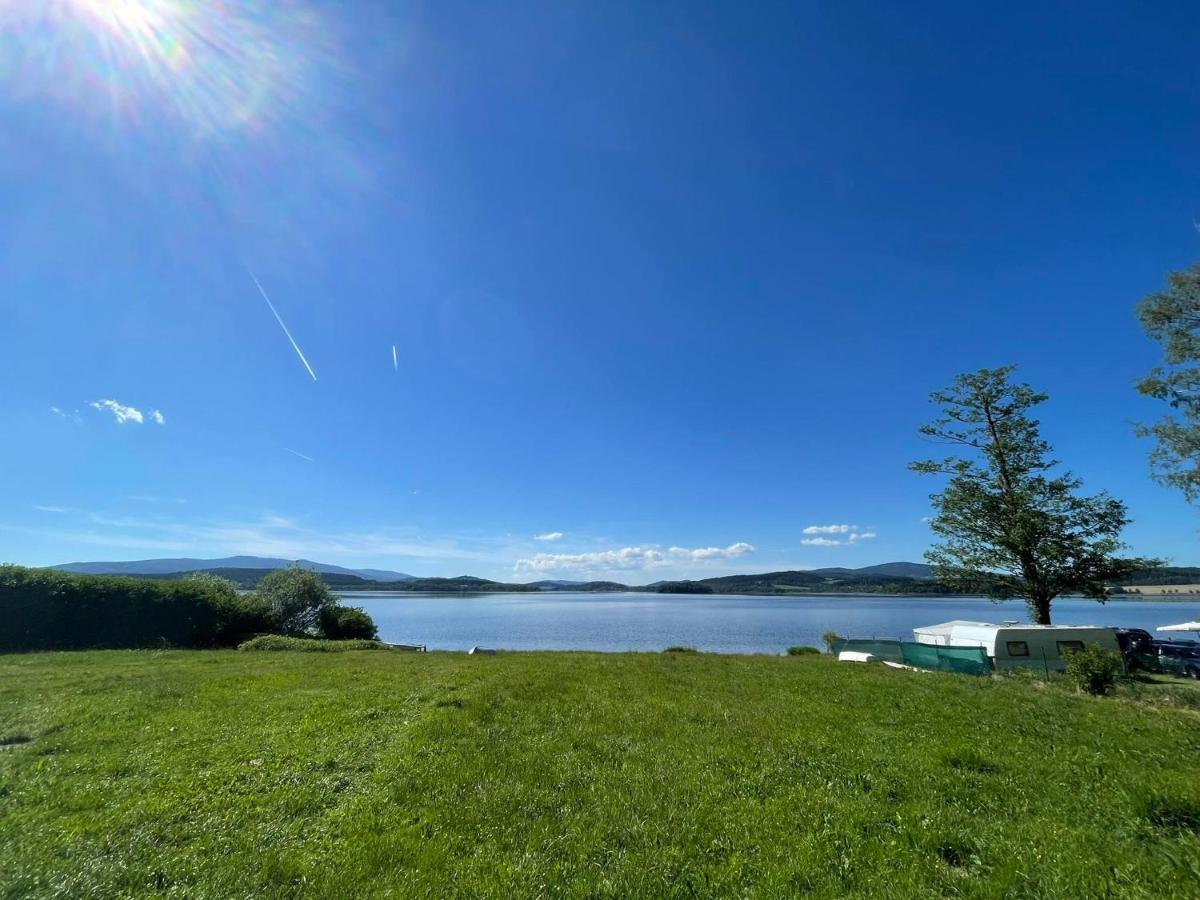 Villa Hobiti Chatka Lipno à Černá v Pošumaví Extérieur photo